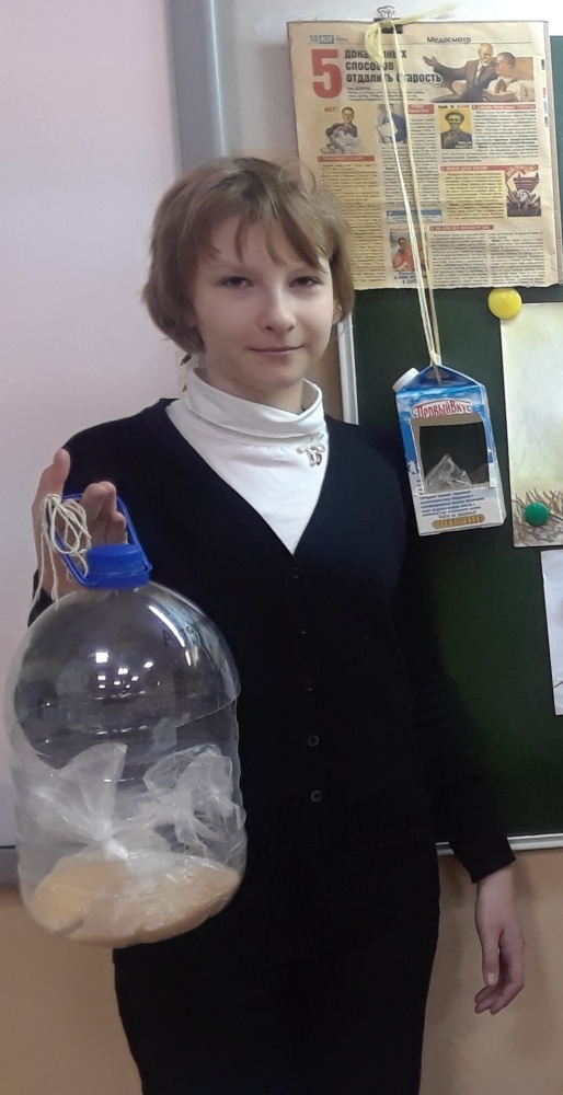 Анастасия Антошкина: Кормушка из пластиковой банки
